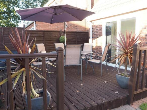Outdoor Entertainment Area 904