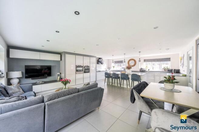 Kitchen/Dining