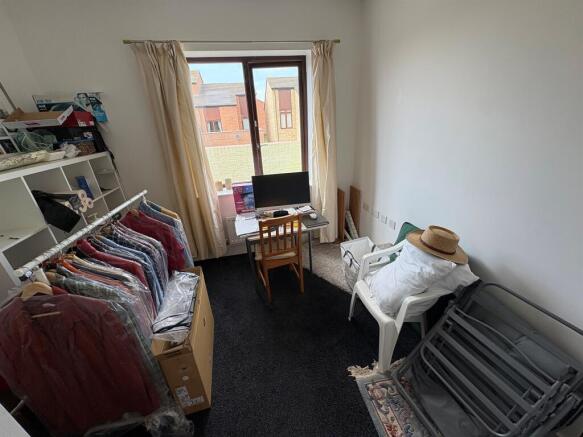 3 bed Terraced for sale Image 7