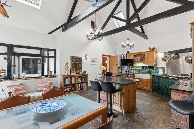 Kitchen/Breakfast Room