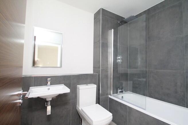 En-Suite Bathroom
