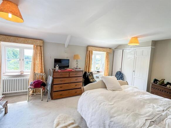 Bedroom One1.jpg