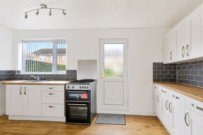 3 bed Terraced for sale Image 7