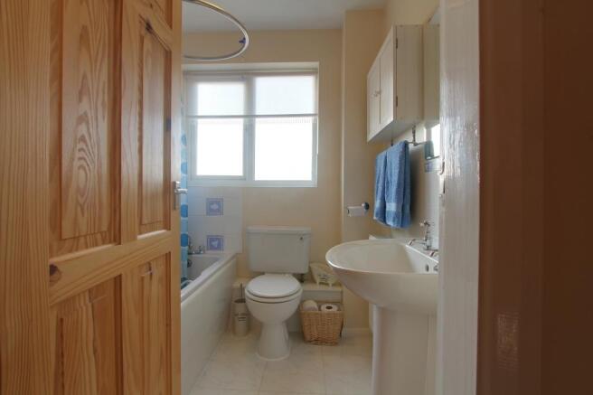Bathroom (Bathroom)