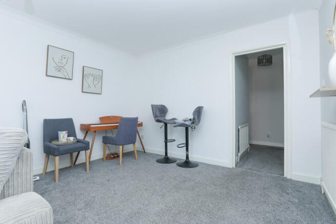 general Flat 4, Asht
