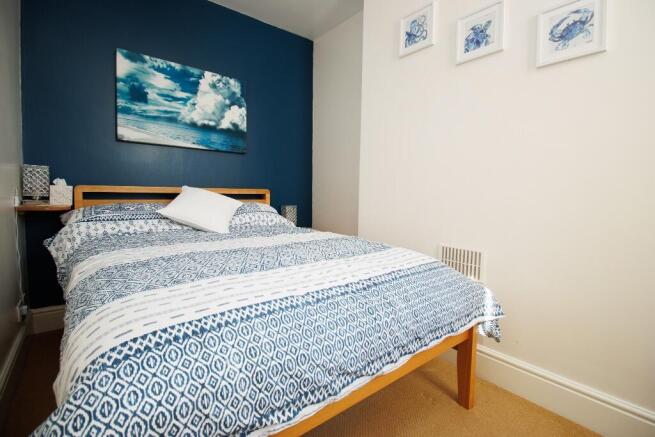 2 bed Flat for sale Image 6