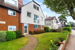 Flat 3, 56 Dalwood Court, Hadleigh Road, Leigh-on-sea SS9 2LZ
