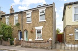 19, Mayfield Road, London E17 5RH