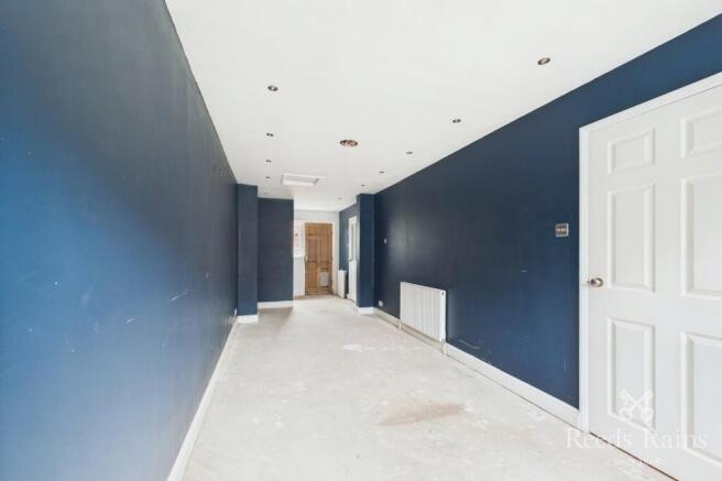 3 bed Link Detached House for sale Image 5
