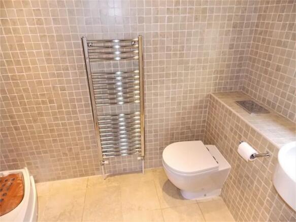 Master En-Suite