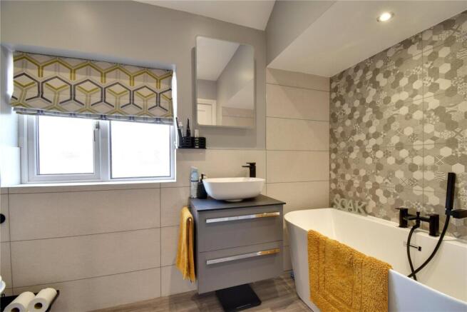 3 bed Semi-Detached for sale Image 6
