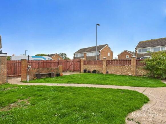 3 bed Semi-Detached for sale Image 12