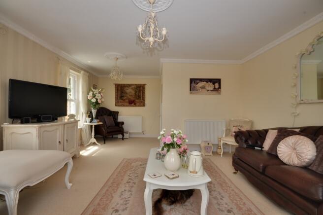 Lounge 1