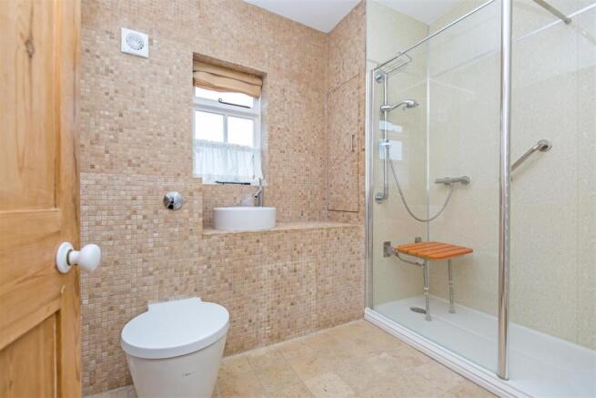 Shower Room.jpg