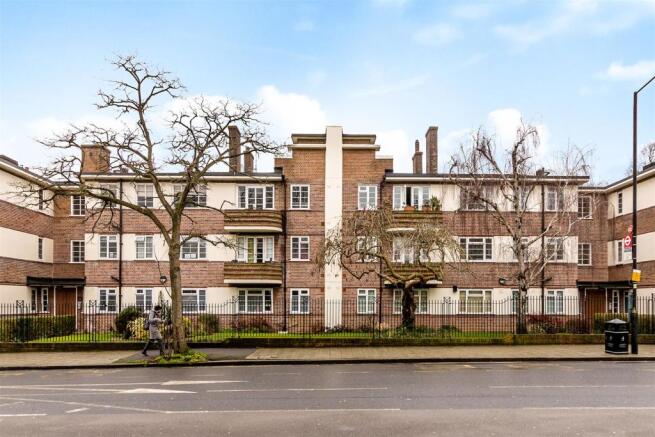 13 Benhurst Court-11.JPG