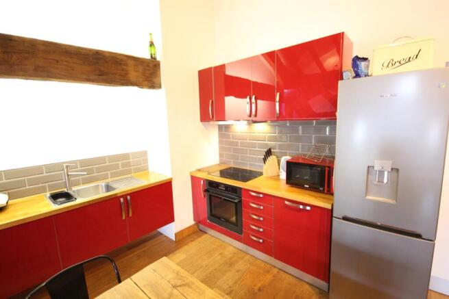 2 bed Apartment to rent Image 6