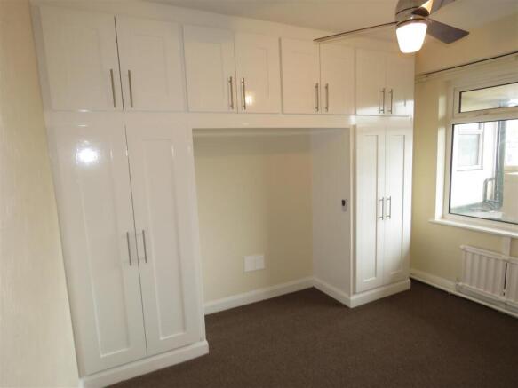 1 bed Flat to rent Image 4