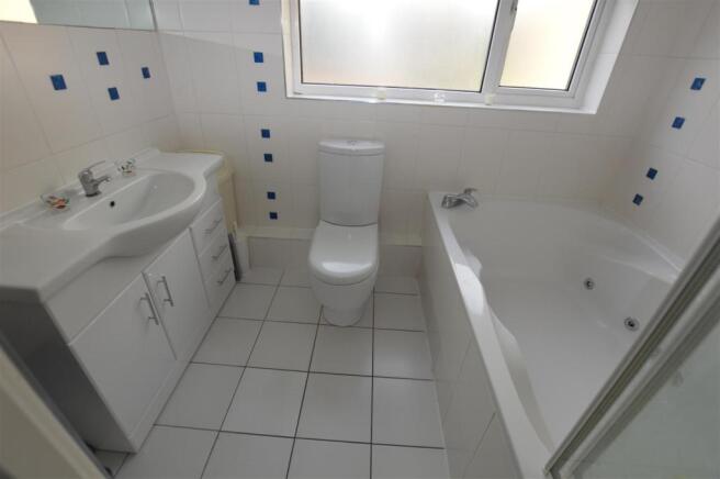 En-Suite Bathroom