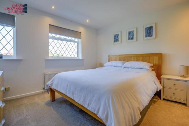 3 bed Detached for sale Image 9