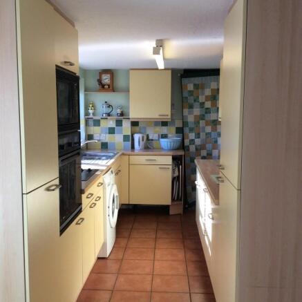 Photo 10