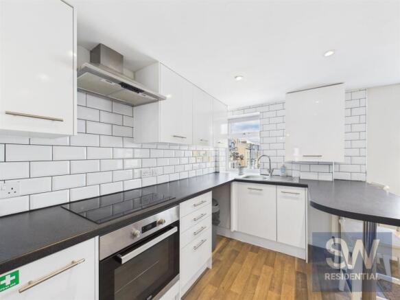 2 bed Flat to rent Image 8