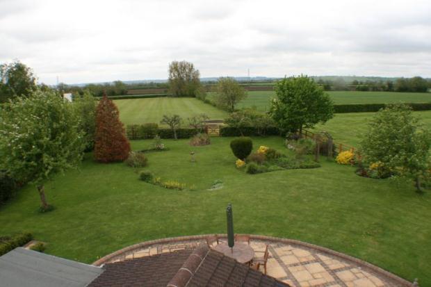 Rear Garden & View