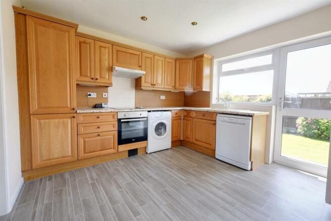 Kitchen_1.jpeg