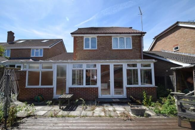 16 Dutchells Way Rear.JPG