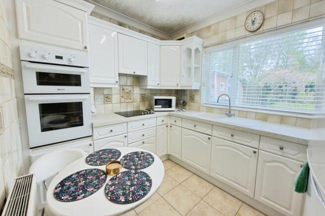 Hawthorn Drive, Barlby, Selby, North Yorkshire, YO8 photo 4