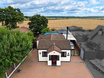 Hertford Drive, Fobbing, Essex, SS17 9HL