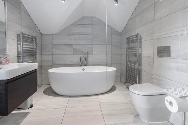 2 bed Apartment for sale Image 12