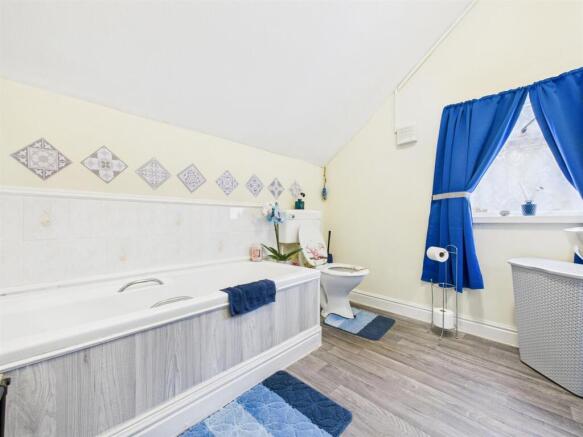 3 bed Block of Apartments for sale Image 4