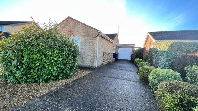 Garage/Driveway