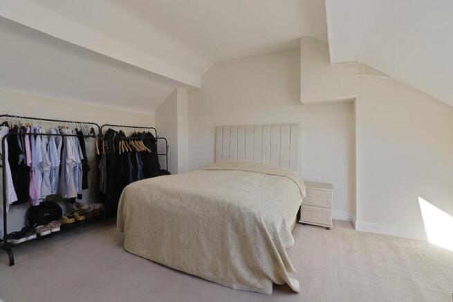 3 bed Terraced for sale Image 6
