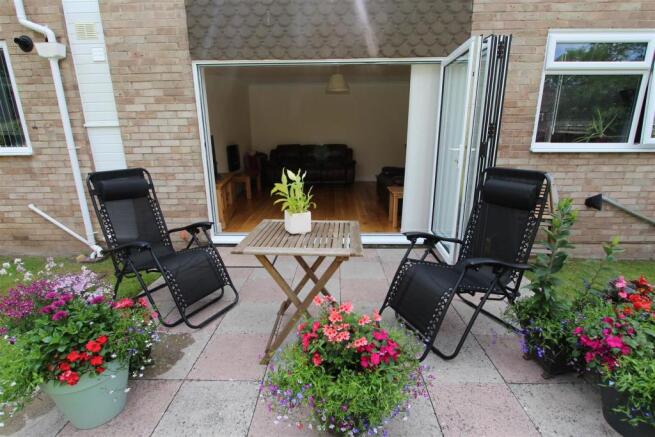 GARDEN BIFOLD.jpg