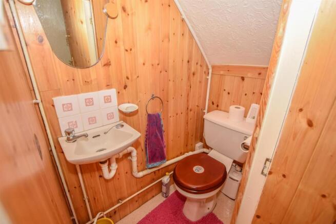 W/C Cloakroom