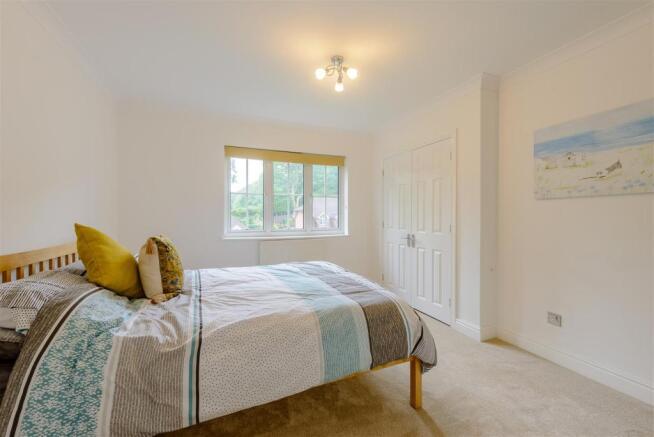 8420931-interior23.jpg
