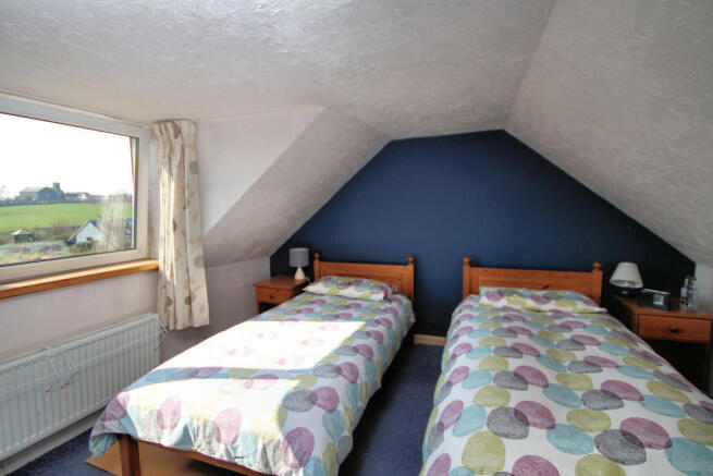 Urrview, 13 Victoria Street, Kirkpatrick Durham - 