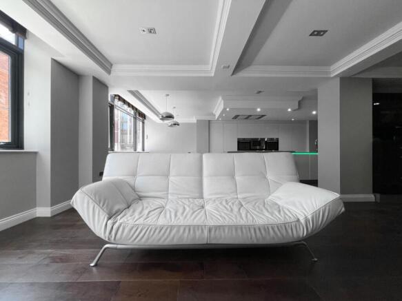 2 bed Flat to rent Image 4