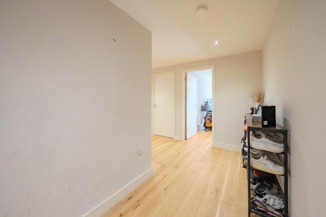 1 bed Apartment for sale Image 12