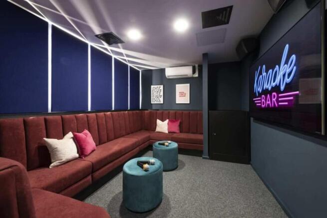 Studio to rent Image 12