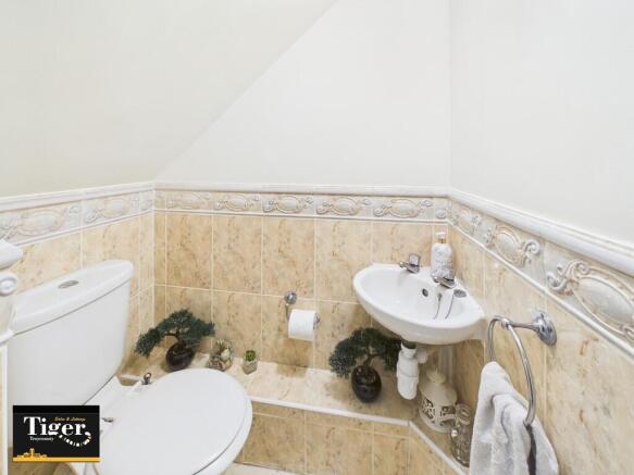 CAM01931G0-PR0328...