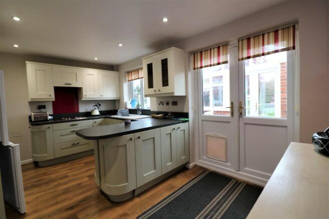 Kitchen/Breakfast Ro