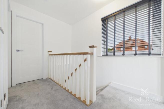 3 bed Semi-Detached for sale Image 12