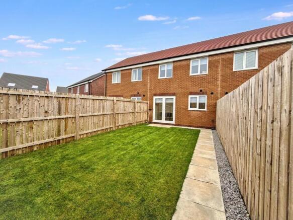 3 bed Terraced to rent Image 11