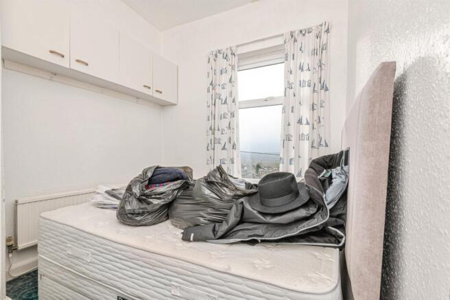 2 bed Terraced for sale Image 6