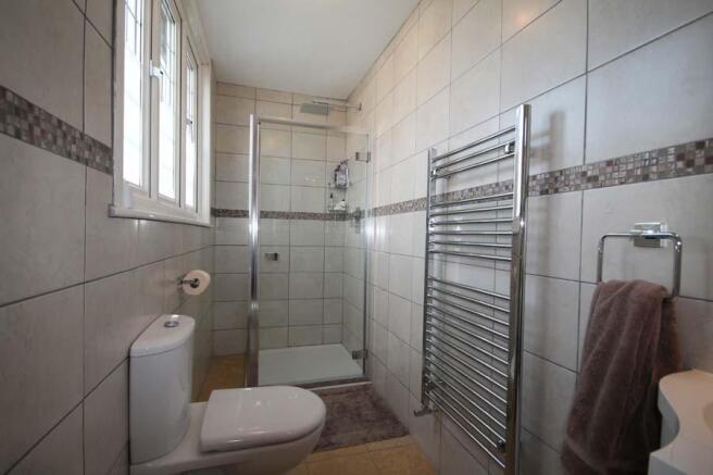 EN SUITE SHOWER ROOM