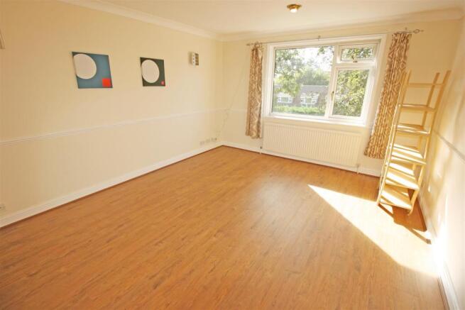 Living Room.jpg
