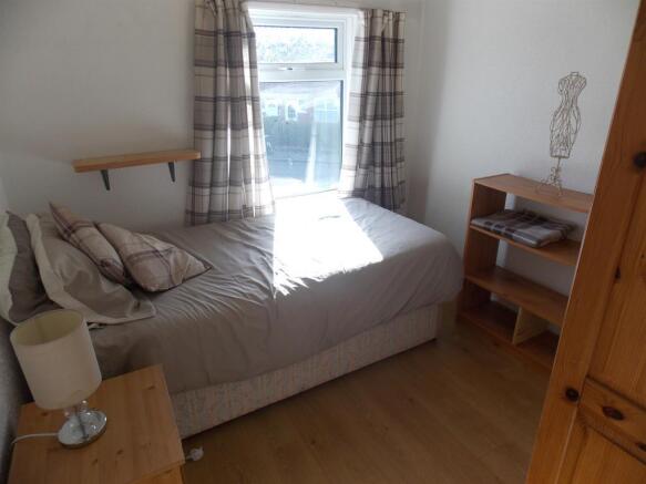 3 bed Semi-Detached to rent Image 6