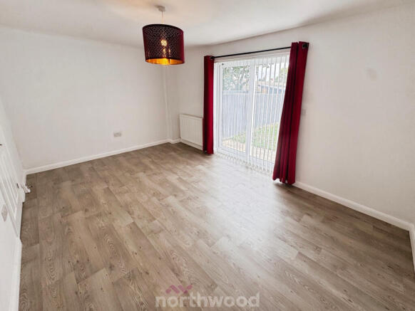 3 bed Semi-Detached to rent Image 6